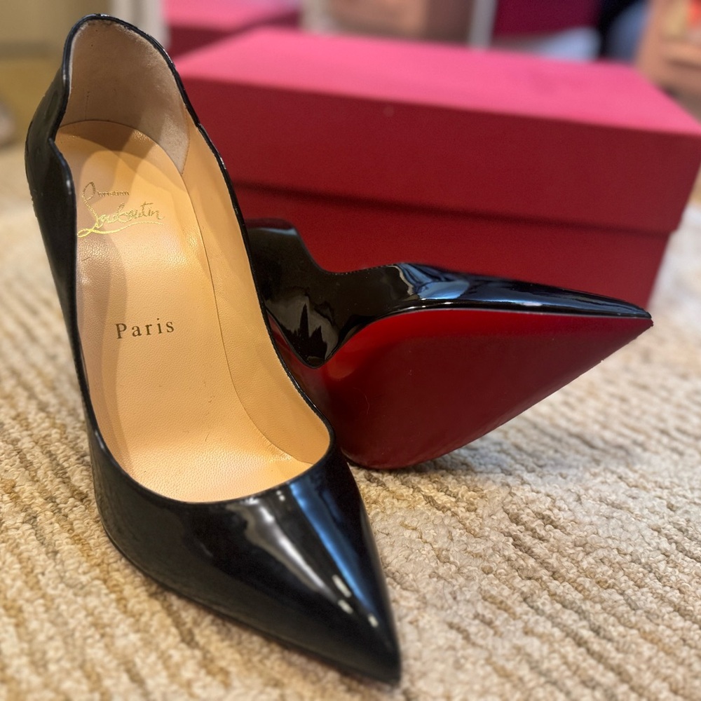 Christian Louboutin Black Patent Leather Red Bottom Pumps Size 37 / US 7 NIB - Picture 2 of 11